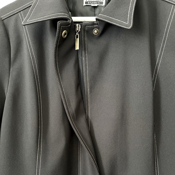 Jones Studio Fall/Spring dress jacket.  Excellent condition. - Picture 6 of 6